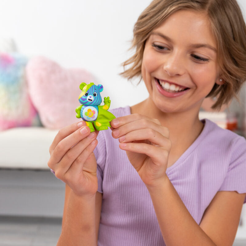 Care Bears – Peel and Reveal - US 7772