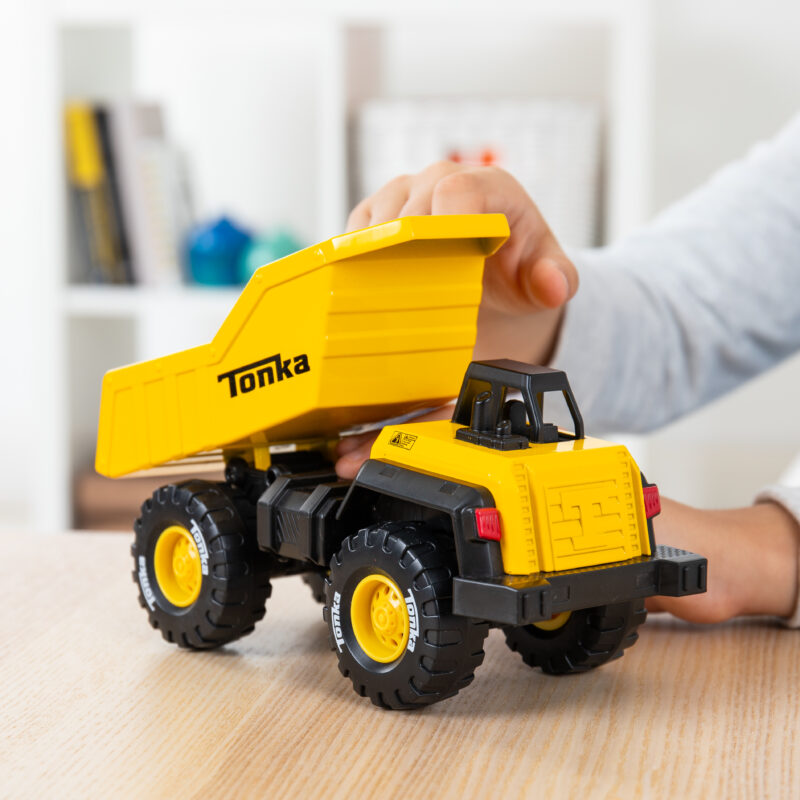 Tonka Classic Dump Truck - US 5409